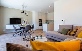 En Suite Bedrooms At Reckenthal House By Rentaroo